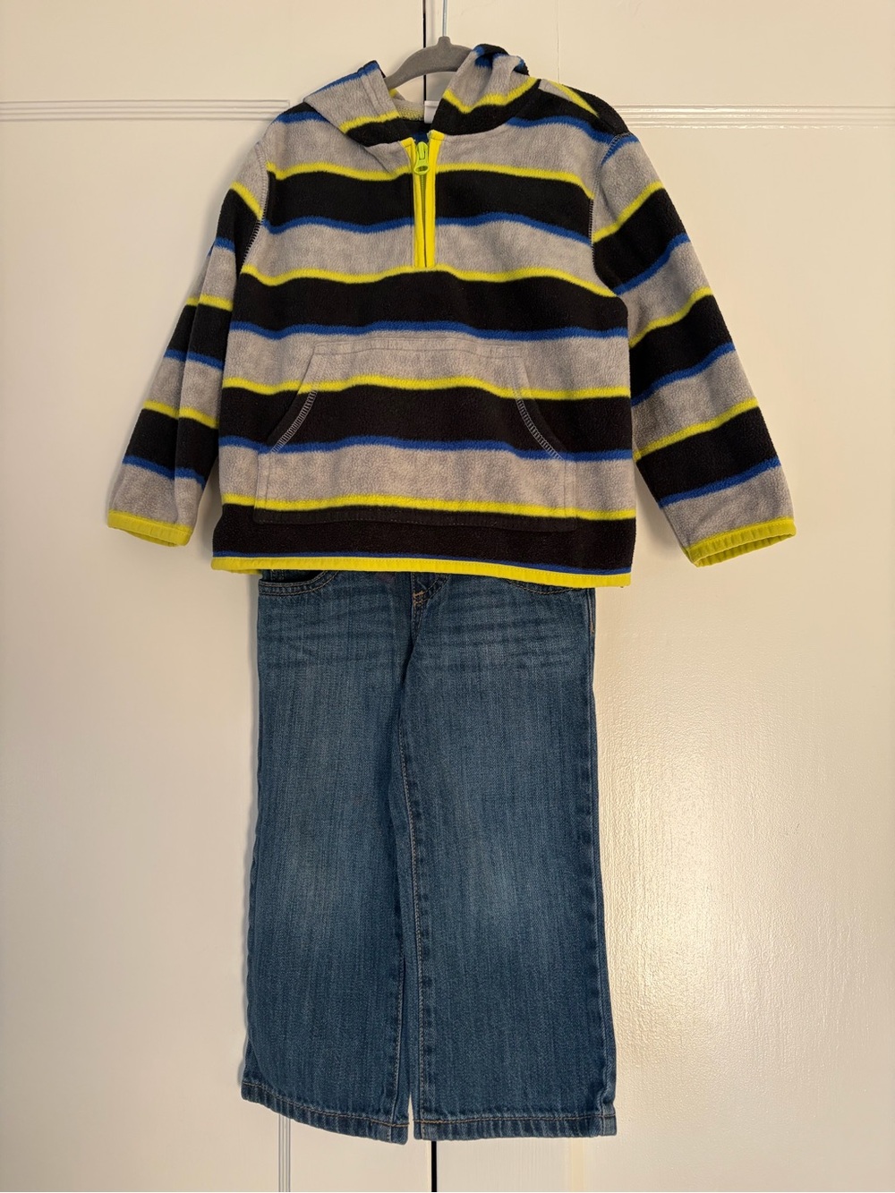 Crazy 8 Striped Fleece Hoodie and Jeans Set Toddler Boys 2T